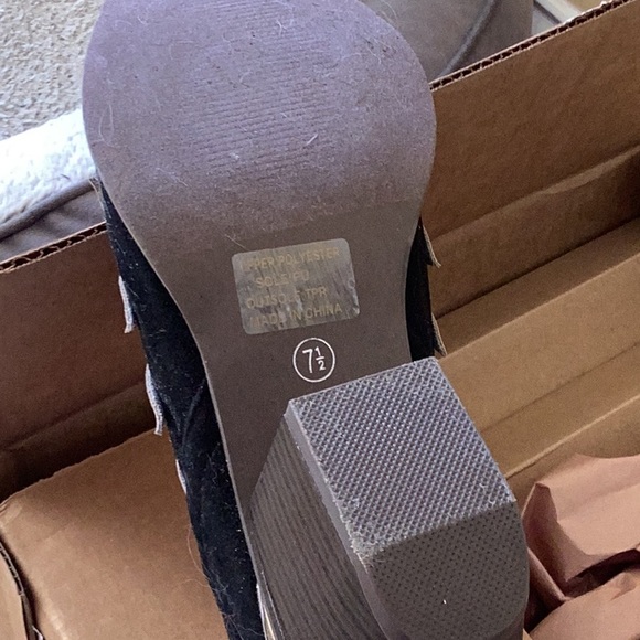 JC black/ silver boots, 7 1/2 - Picture 4 of 4